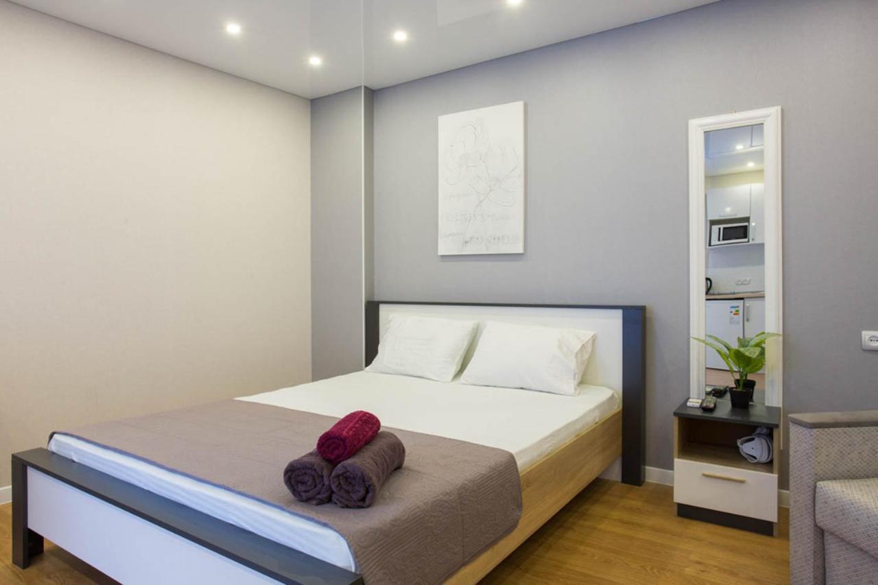 Studio Near Metro Yaroslava Mudroho, Universytet - Mykoly Khvylovoho Str 5-3 Харьков Экстерьер фото